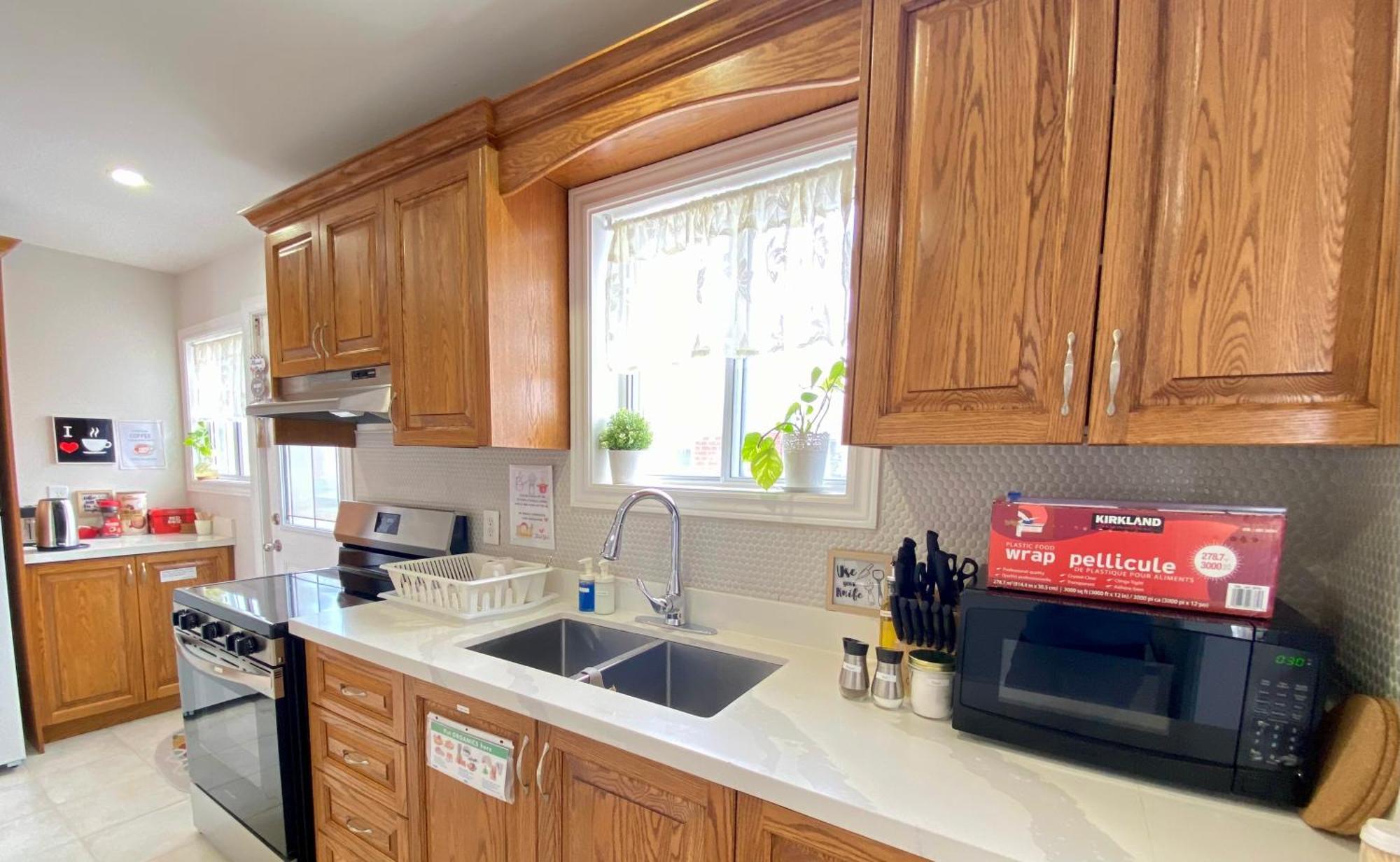 Sunny House - Main Floor, Free Parking, In Toronto Hotel Luaran gambar