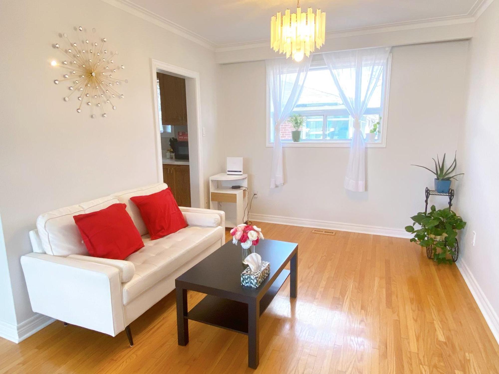 Sunny House - Main Floor, Free Parking, In Toronto Hotel Luaran gambar