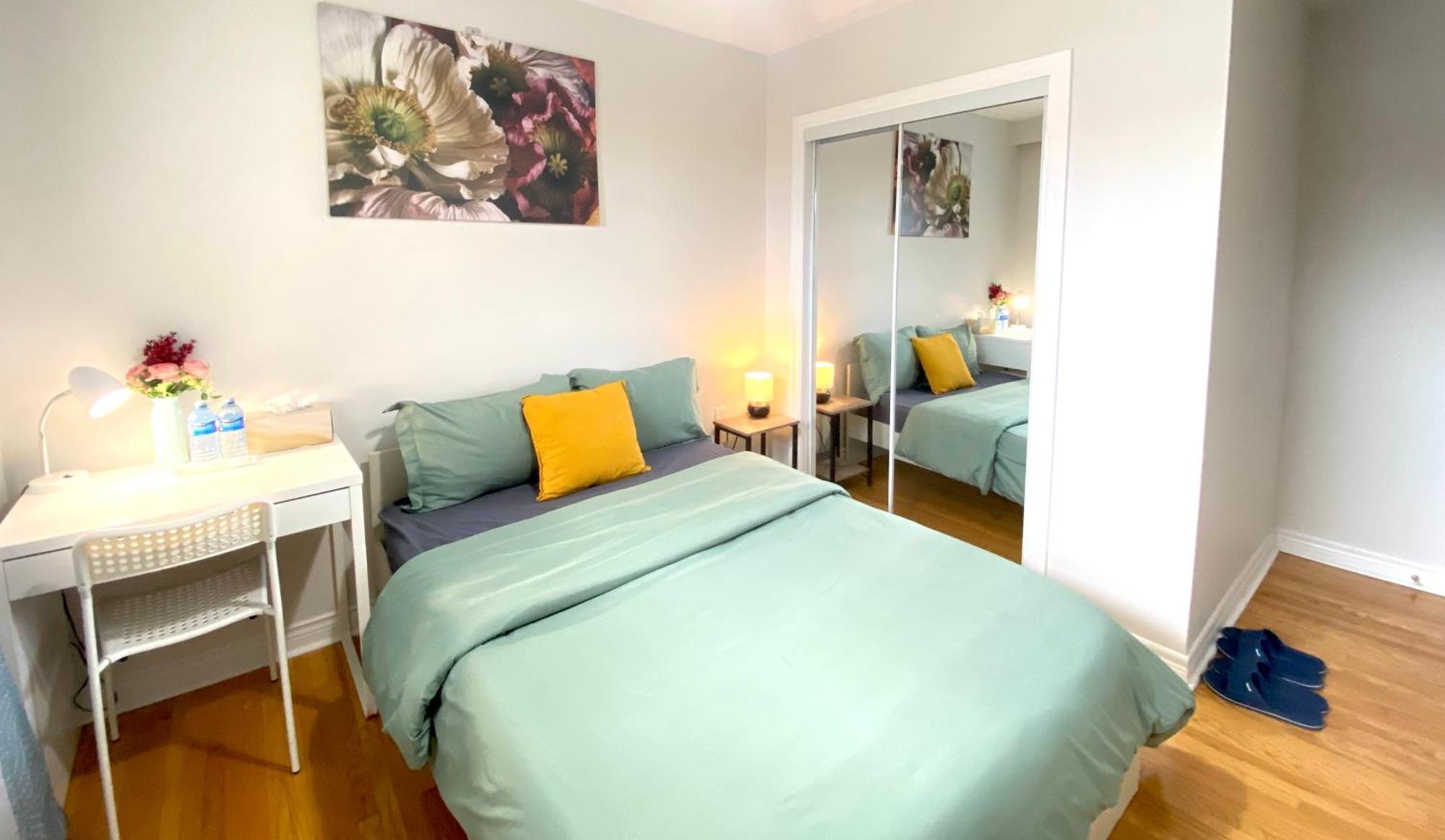 Sunny House - Main Floor, Free Parking, In Toronto Hotel Bilik gambar